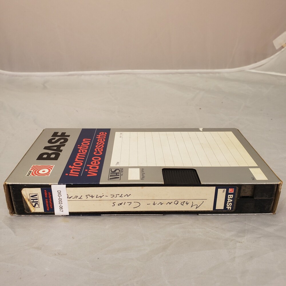 DIG-002-067.jpg DIG-002-067.jpg