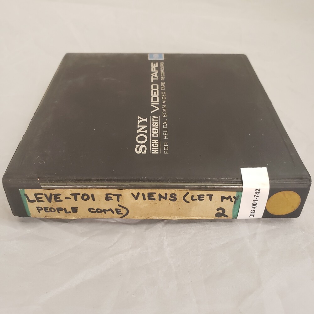 DIG-001-742.jpg DIG-001-742.jpg