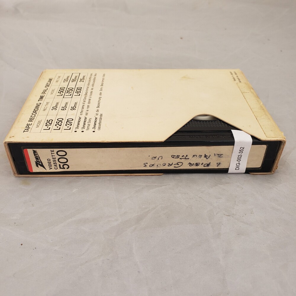 DIG-002-352.jpg DIG-002-352.jpg