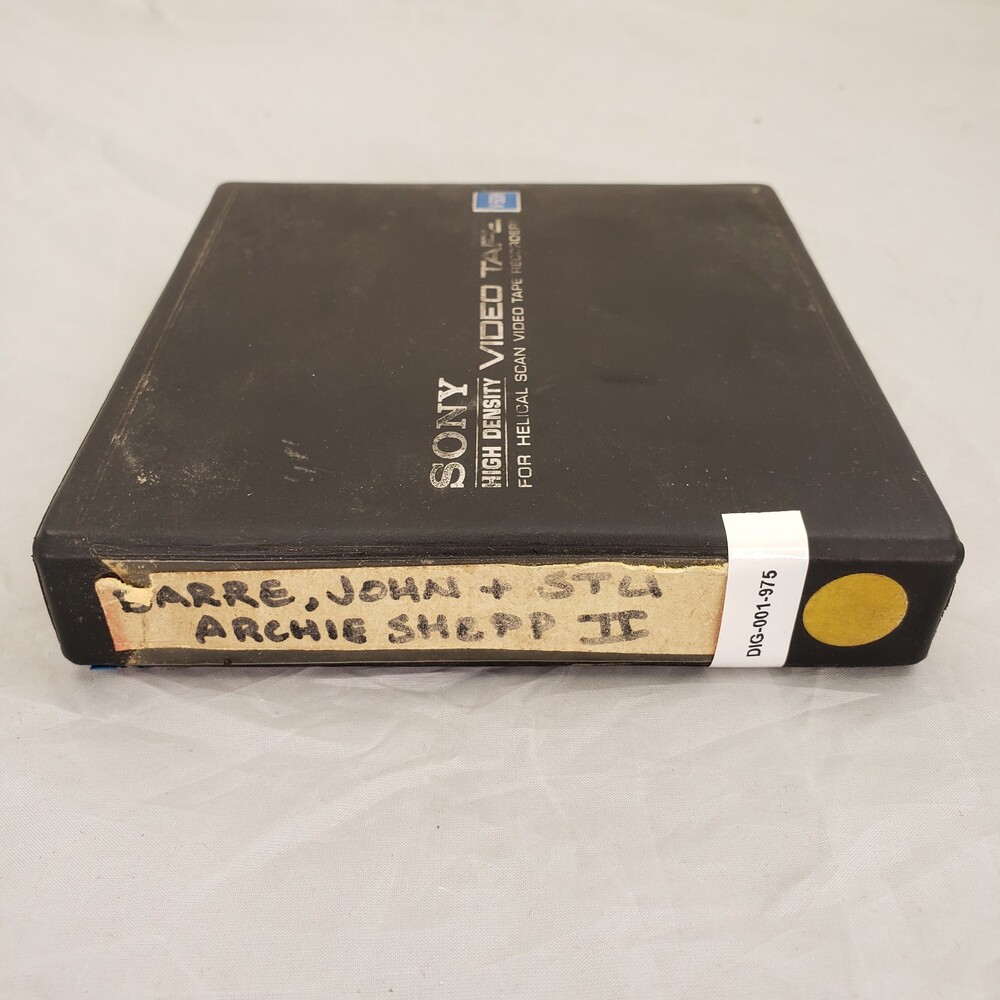 DIG-001-975.jpg DIG-001-975.jpg