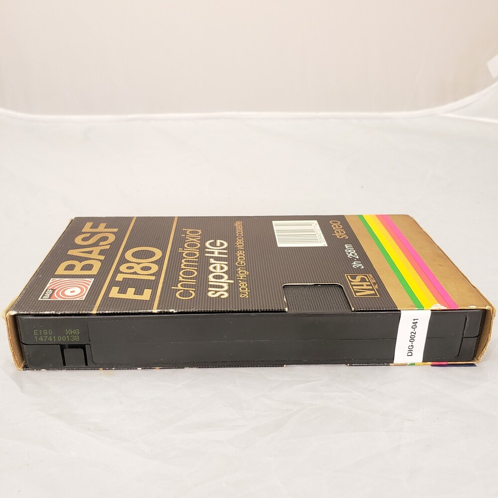 DIG-002-041.jpg DIG-002-041.jpg