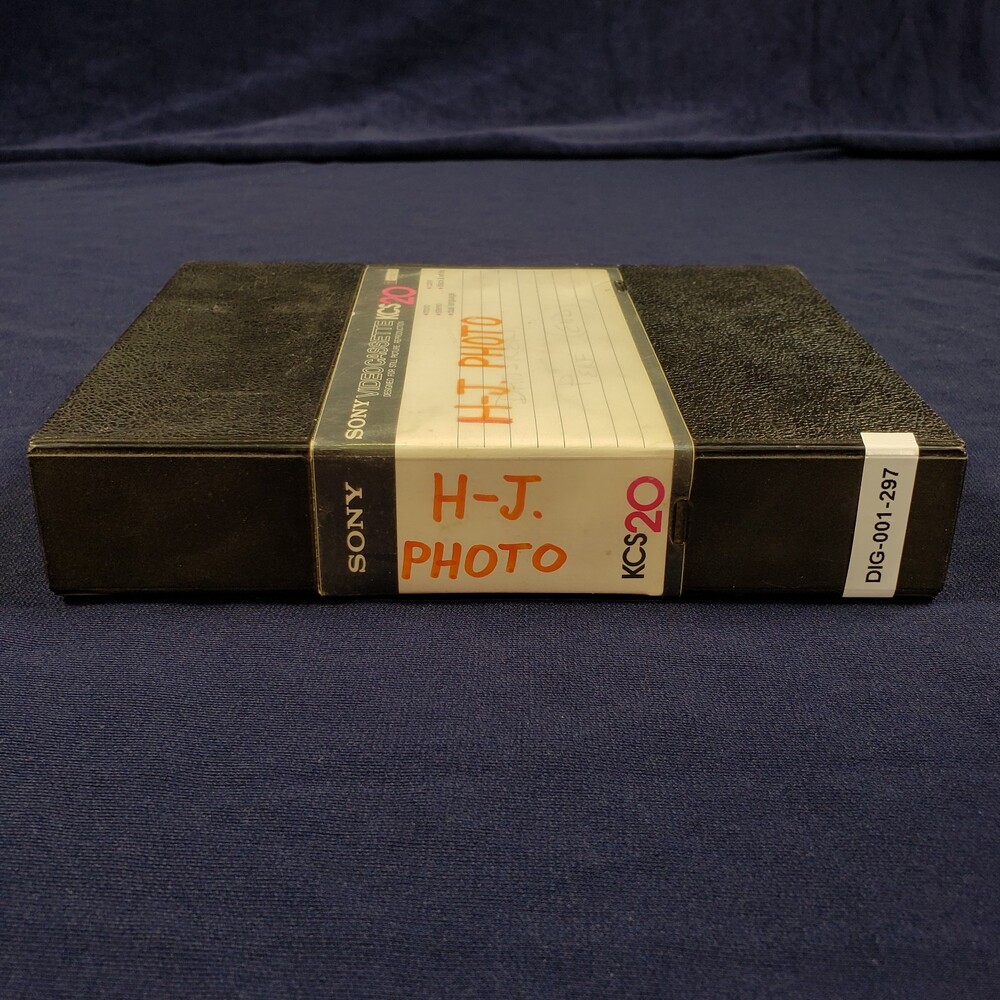 DIG-001-297.jpg DIG-001-297.jpg